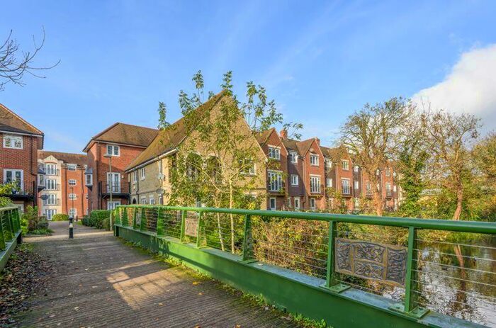 1 Bedroom Apartment To Rent In Thames View, Abingdon, OX14