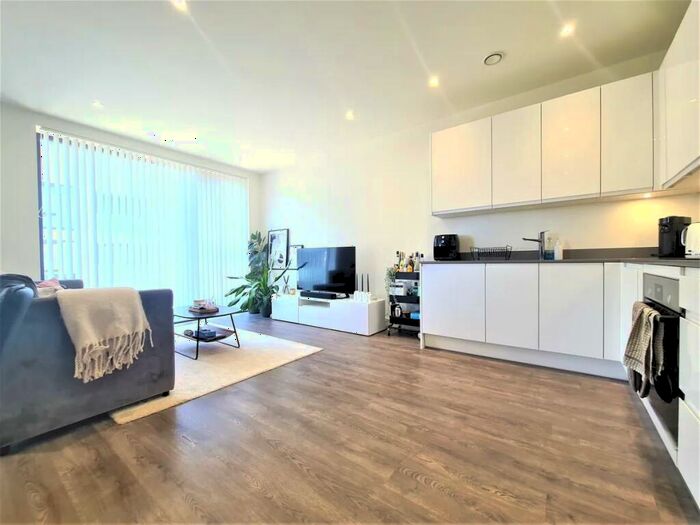 2 Bedroom Flat To Rent In Blair Street, London, E14