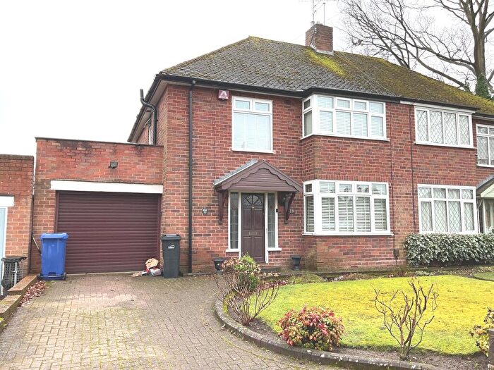 3 Bedroom Semi Detached House For Sale In Kidderminster Road, Wall Heath, Kingswinford, DY6