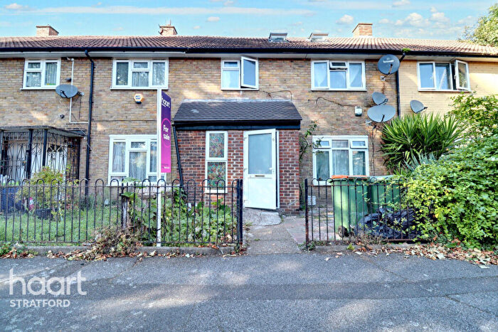 5 Bedroom Terraced House For Sale In Waddington Street, Stratford, E15