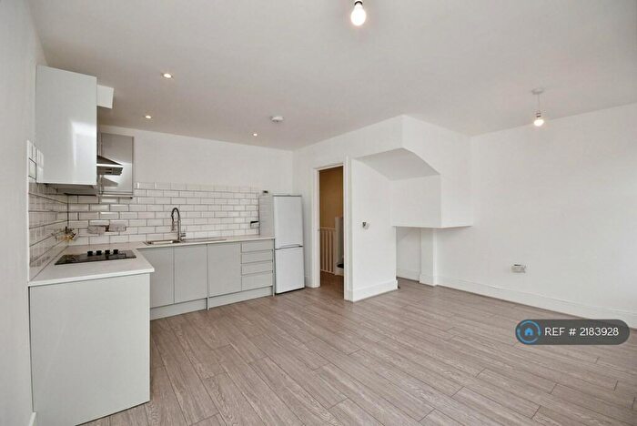 2 Bedroom Flat To Rent In Coveny Street, Cardiff, CF24