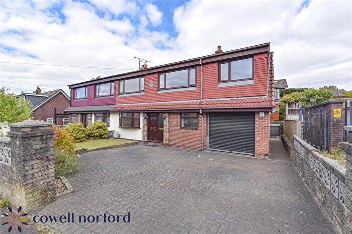 4 Bedroom Semi-Detached House For Sale In Newhouse Close, Wardle, Rochdale, Greater Manchester, OL12