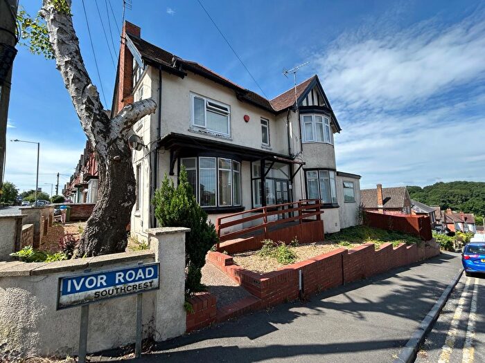 1 Bedroom Flat To Rent In Ivor Road, Redditch, Worcestershire, B97