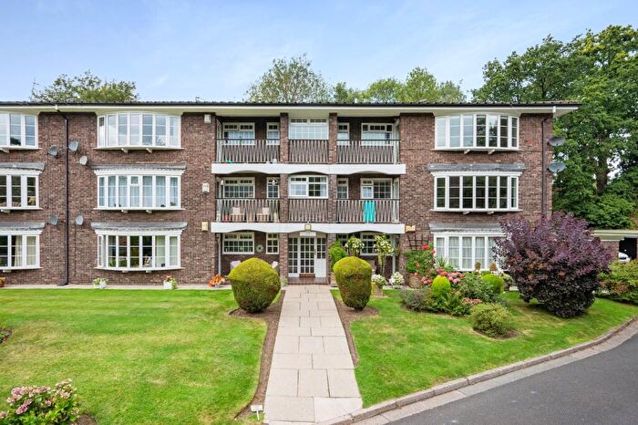 3 Bedroom Flat To Rent In Warren Close, Bramhall, SK7