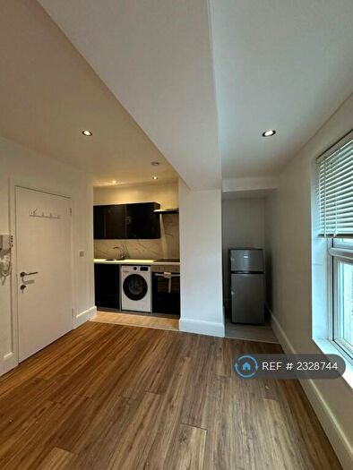 Studio To Rent In Whymark House, London, N22