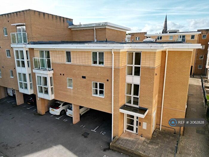 2 Bedroom Flat To Rent In Central, Exeter, EX4