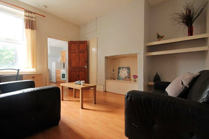 2 Bedroom Apartment To Rent In Meldon Terrace, Heaton, NE6