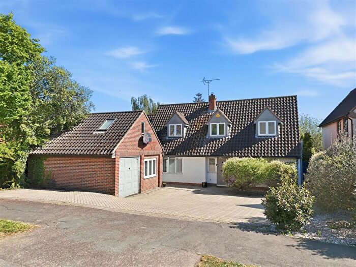 5 Bedroom Detached House For Sale In Broughton Road, South Woodham Ferrers, CM3