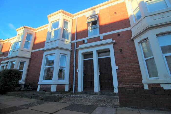 2 Bedroom Flat To Rent In Hazelwood Avenue, Jesmond, Newcastle Upon Tyne, NE2