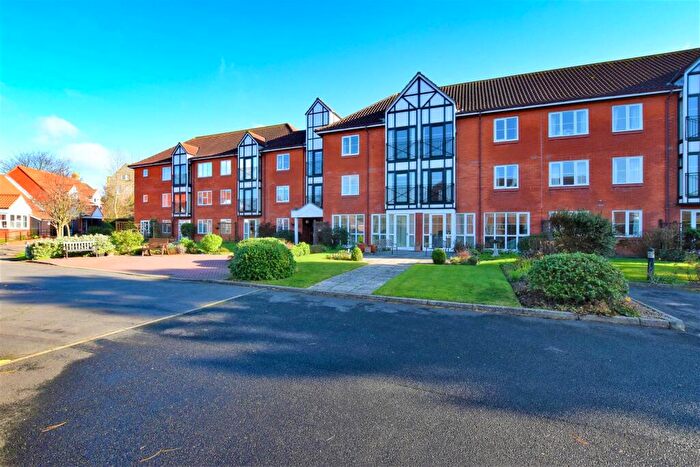 1 Bedroom Apartment For Sale In Ashdown Court, Cromer, NR27