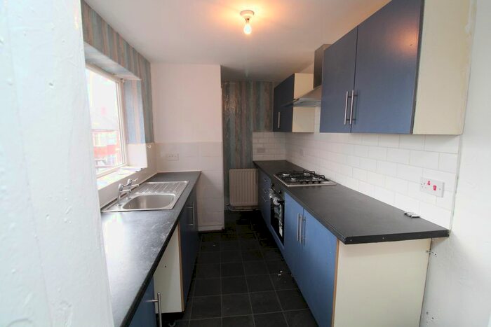 2 Bedroom Flat To Rent In Whitehall Road, Gateshead, NE8