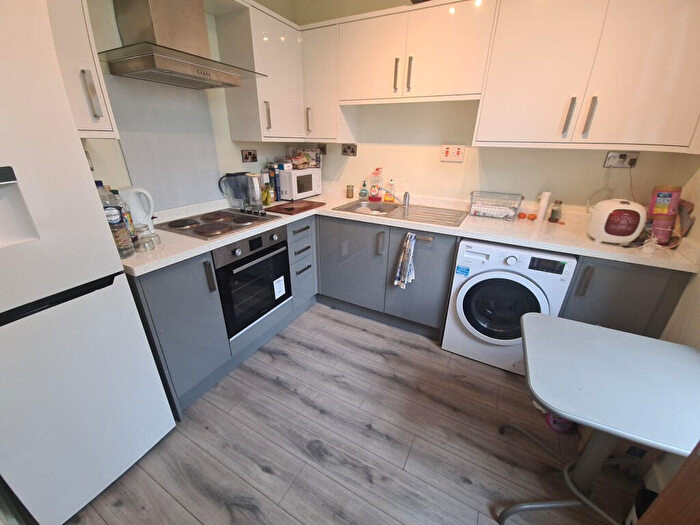 1 Bedroom House To Rent In Moorland Road, Leeds, LS6