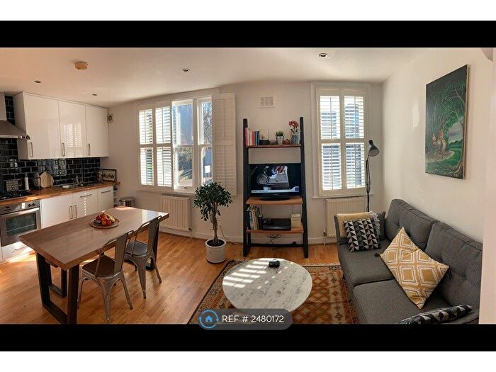 2 Bedroom Flat To Rent In Roehampton Lane, Roehampton, SW15