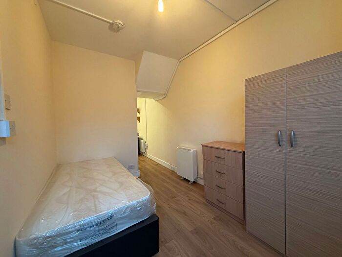 Studio To Rent In Lancaster Road, Barnet, EN4