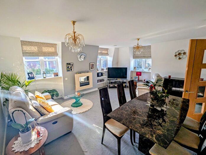 1 Bedroom Flat For Sale In Ockford Road, Godalming, GU7