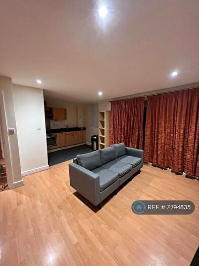2 Bedroom Flat To Rent In Morton Close, London, E1