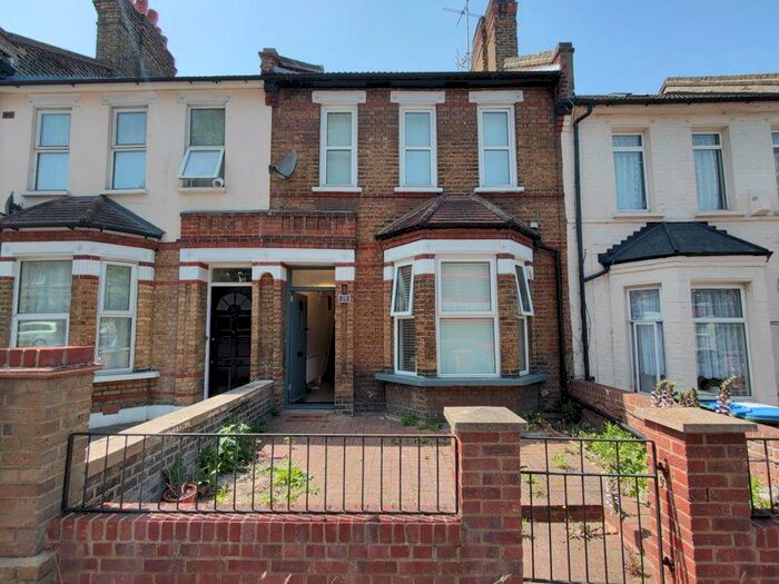4 Bedroom Terraced House To Rent In Griffin Road, Plumstead, London, SE18