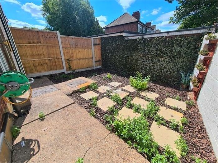 3 Bedroom End Of Terrace House To Rent In Empire Road, Perivale