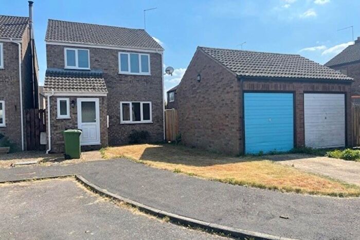 3 Bedroom Detached House For Sale In Malsters Close, Mundford, IP26