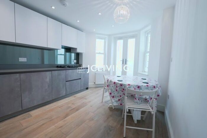 2 Bedroom Flat To Rent In Weltje Road, London, W6