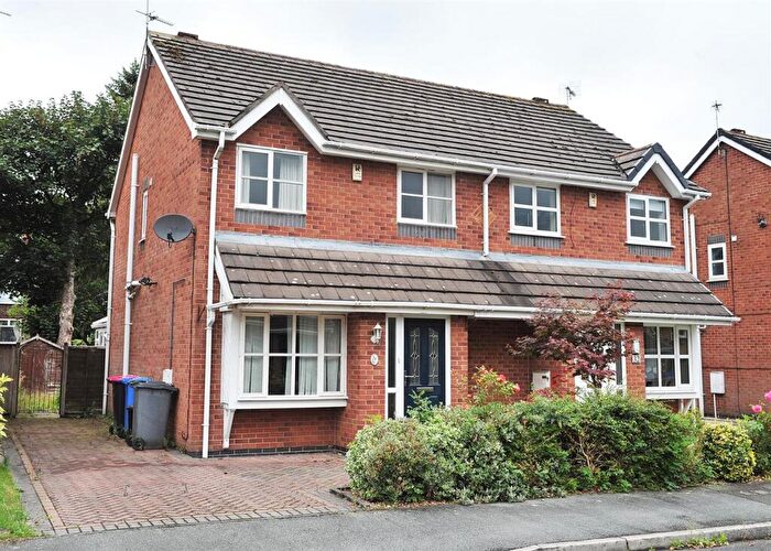 3 Bedroom Semi-Detached House For Sale In Locklands Lane, Irlam, M44
