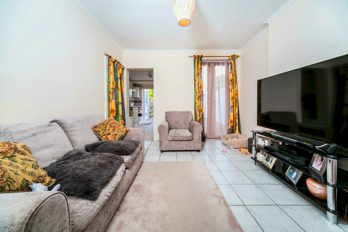 2 Bedroom Semi-Detached House To Rent In Whitley Wood Lane, Reading, RG2