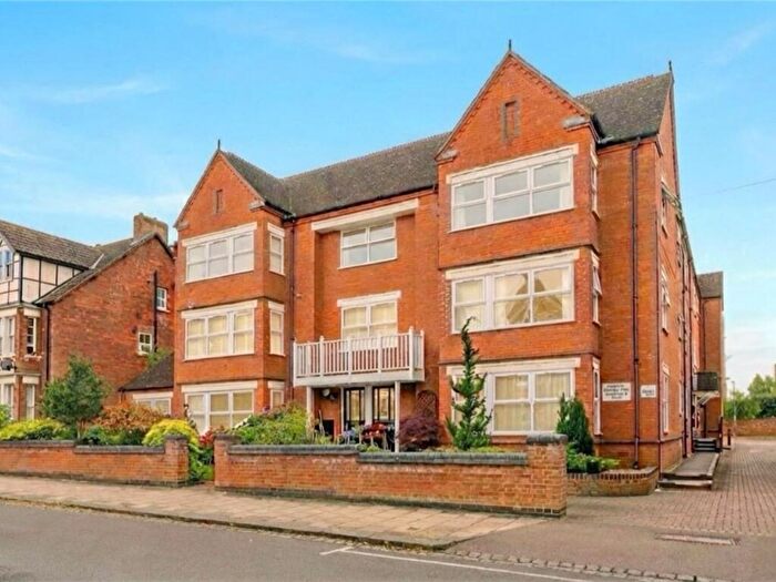 2 Bedroom Flat For Sale In St. Andrews Road, Glebe House, MK40