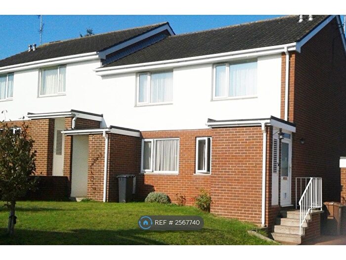 2 Bedroom Flat To Rent In Endfield Close, Exeter, EX1