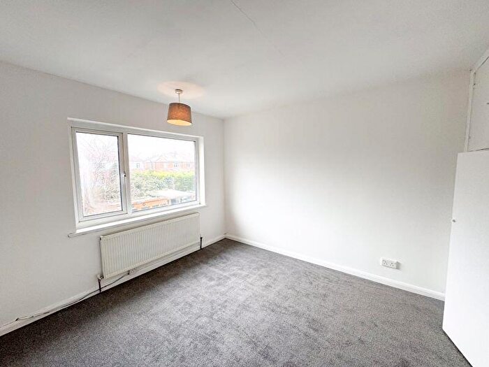 3 Bedroom End Of Terrace House For Sale In Antrim Way, Scartho, DN33
