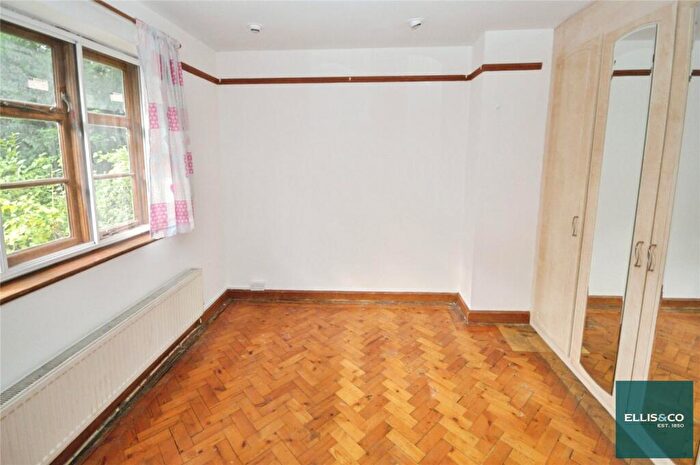 1 Bedroom Apartment To Rent In Addison Way, Golders Green, NW11