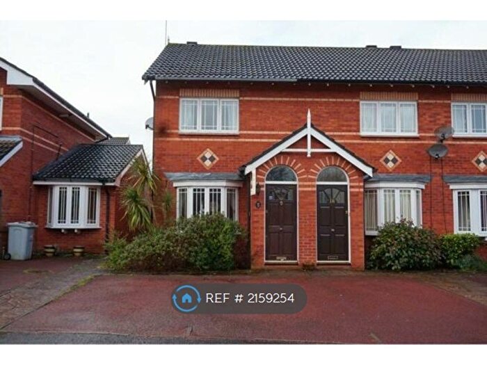 2 Bedroom End Of Terrace House To Rent In Eldon Road, Macclesfield, SK10