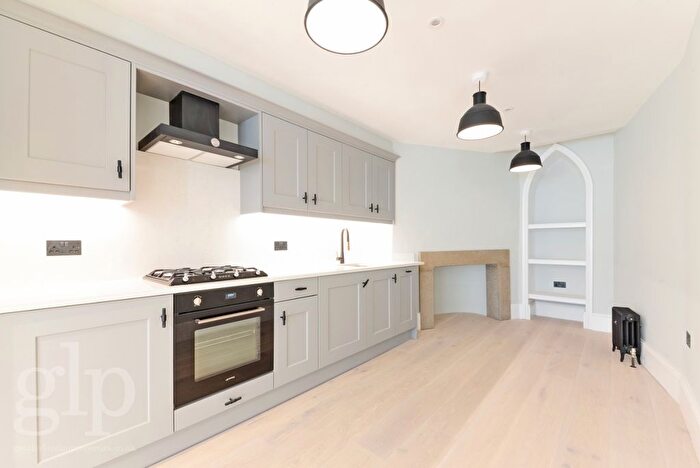 1 Bedroom Flat To Rent In New Row, London, Greater London, Covent Garden, WC2N
