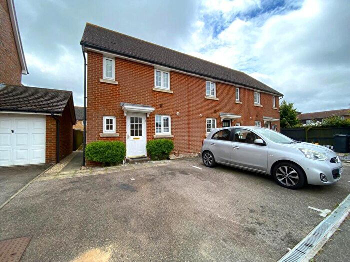 2 Bedroom End Of Terrace House To Rent In Larch Close, Hersden, CT3