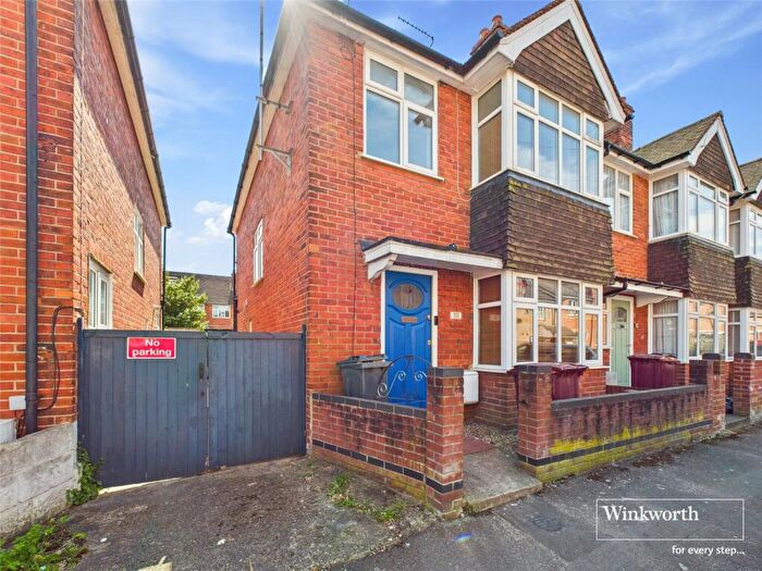 3 Bedroom End Of Terrace House To Rent In Audley Street, Reading, Berkshire, RG30