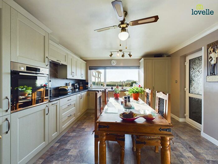 2 Bedroom Detached Bungalow For Sale In Snelland Road, Wickenby, LN3
