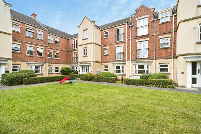 2 Bedroom Flat For Sale In Whitehall Drive, Leeds, LS12