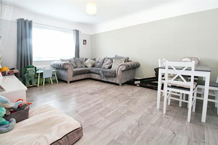 2 Bedroom Flat For Sale In Green Park Road, Southampton, Hampshire, SO16
