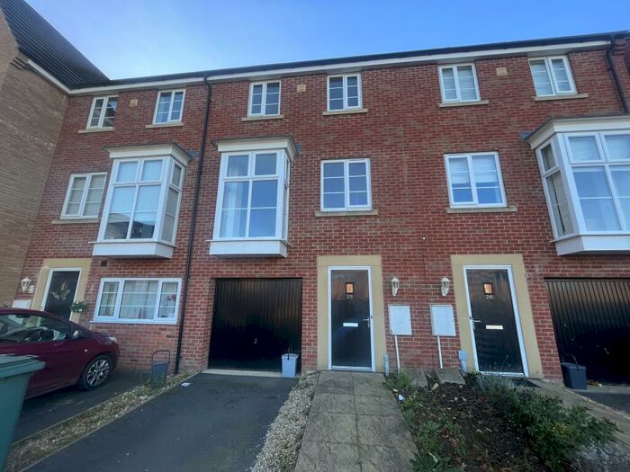 4 Bedroom Terraced House To Rent In Molyneux Square, Hampton Vale, Peterborough, PE7