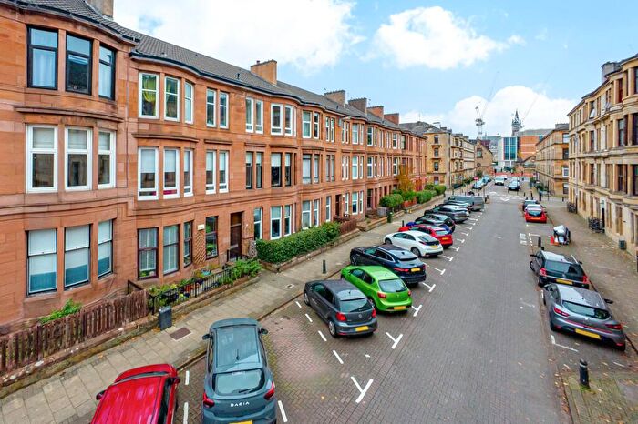 2 Bedroom Apartment For Sale In White Street, Partick, Glasgow, G11