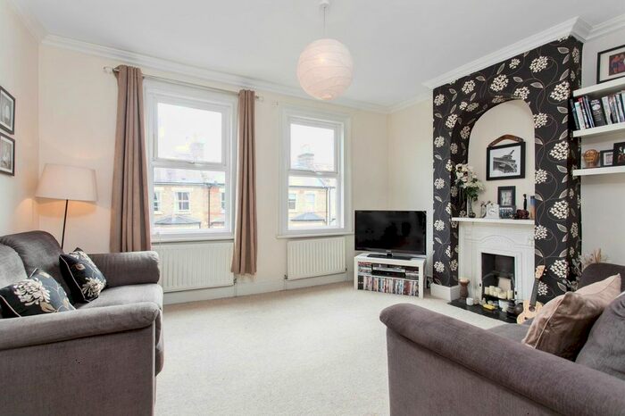 2 Bedroom Property To Rent In Gladstone Road, Wimbledon, SW19