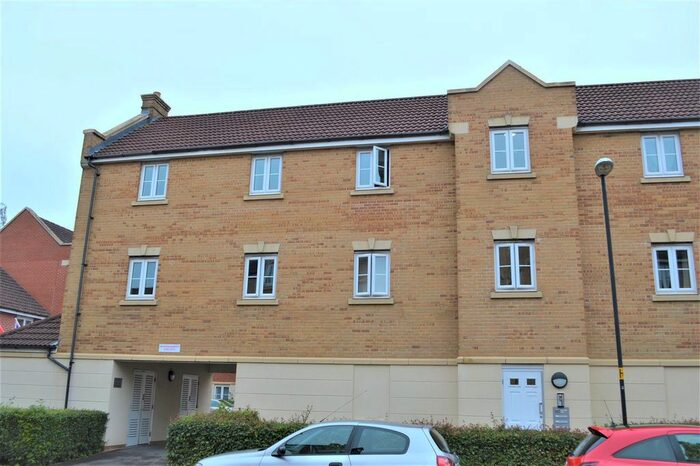 2 Bedroom Flat To Rent In Dickinsons Fields, Bedminster, Bristol, BS3
