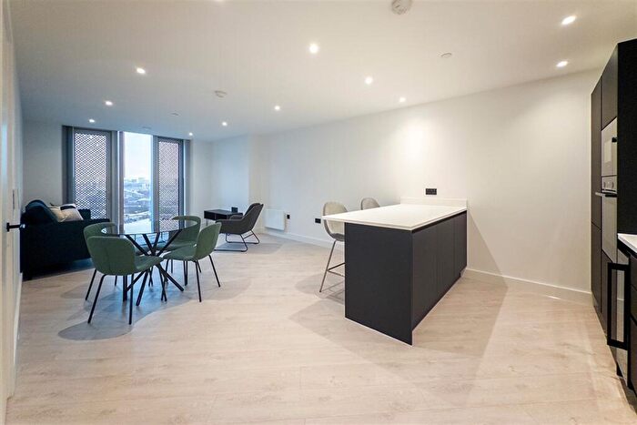 2 Bedroom Apartment To Rent In Vista River Tower, M3