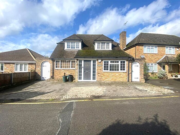4 Bedroom Detached Bungalow To Rent In Briar Cottage, Grove Lane, Hillingdon, UB8