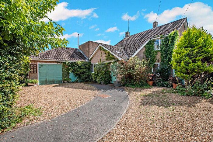 4 Bedroom Detached House For Sale In Peterborough Road, Castor, Peterborough, PE5