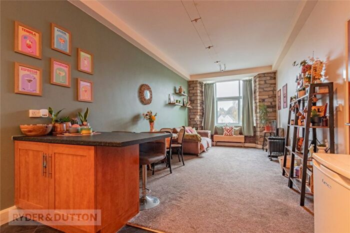 2 Bedroom Flat For Sale In Savile Court, Savile Street, Huddersfield, West Yorkshire, HD3