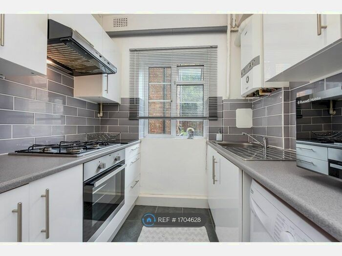 2 Bedroom Flat To Rent In Dover Court, London, SE10