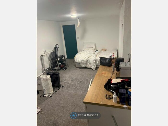 Studio To Rent In Kings Road, Brighton, BN1