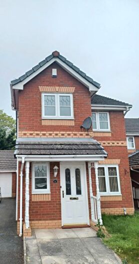 3 Bedroom Semi-Detached House To Rent In Foxdene, Ellesmere Port, CH66