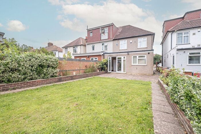 3 Bedroom Semi-Detached House To Rent In Wellington Road North, Hounslow, TW4