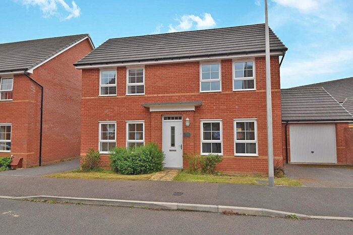 3 Bedroom Detached House For Sale In Greystone Walk, Cullompton, EX15